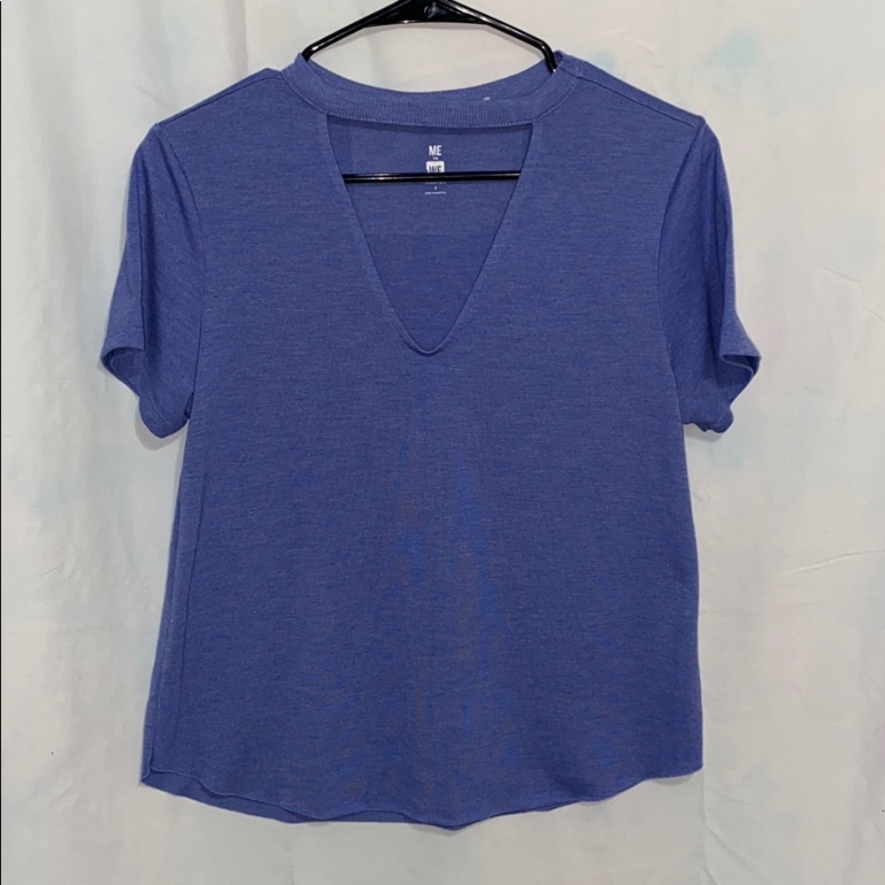 Neck cutout top
